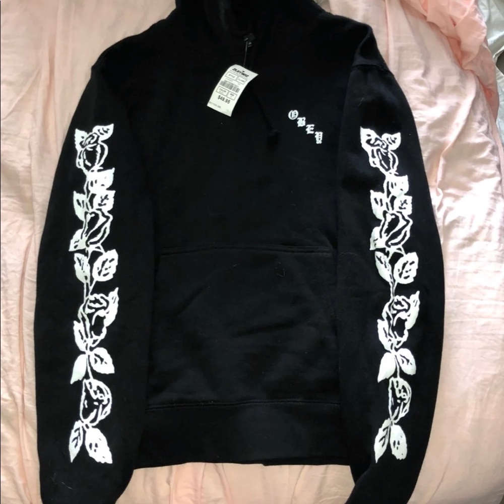 Small Obey Sweatshirt(women’s)